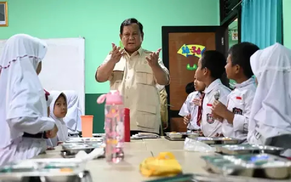 Prabowo Sebut Program Makan Bergizi Gratis RI jadi Perhatian Dunia